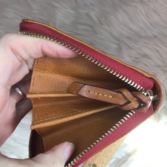 Dooney Florentine leather large wallet zip around - Picture 11 of 14